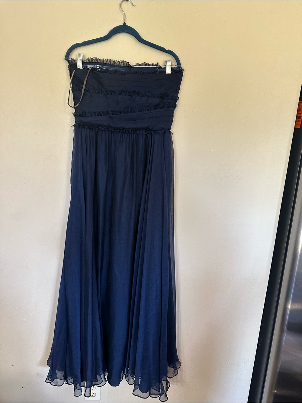 Monique Lhuillier Strapless Navy Chiffon Gown - Picture 3 of 6